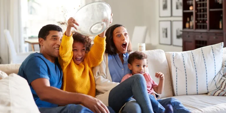 Como assistir séries e filmes no fim de semana sem gastar