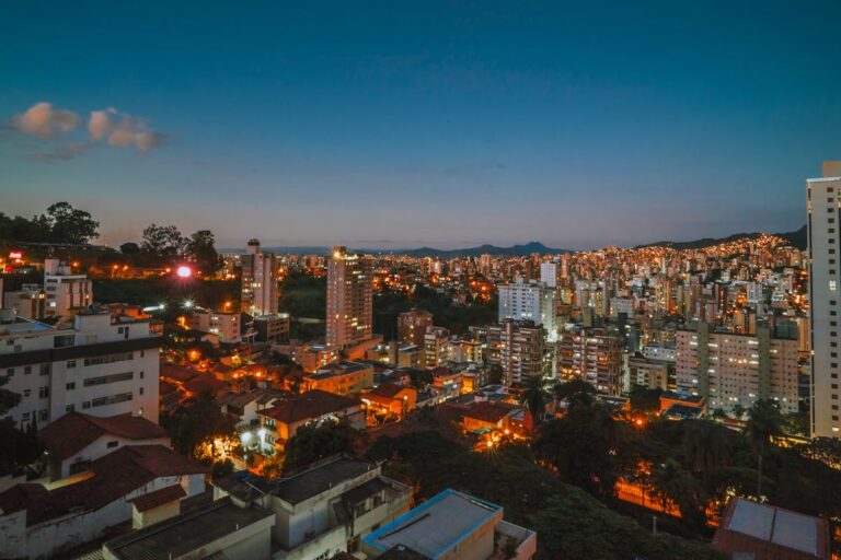 Belo Horizonte não é só um destino urbano: o lugar onde você se hospeda muda completamente sua experiência